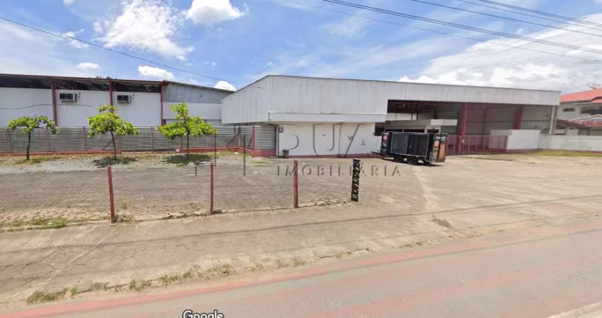 Galpão para locação na Barra do Rio Cerro com 5.450,26 m² e Terreno com 18.106,25 m²