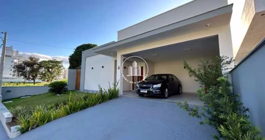 Casa 164m² com 3 Quartos e Suítes na Pedra Branca