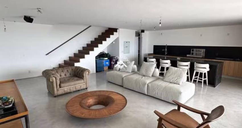 Casa de luxo em condomínio em Salvador-BA, Alphaville II: 4 quartos, 4 suítes, 2 salas, 6 banheiros, 6 vagas, 398m².