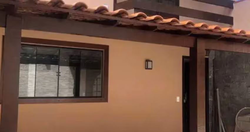 Excelente CASA DUPLEX no bairro das Palmeiras !!!