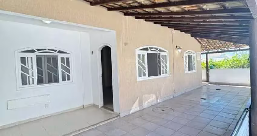 Casa linear  no condomínio dos pássaros !!!