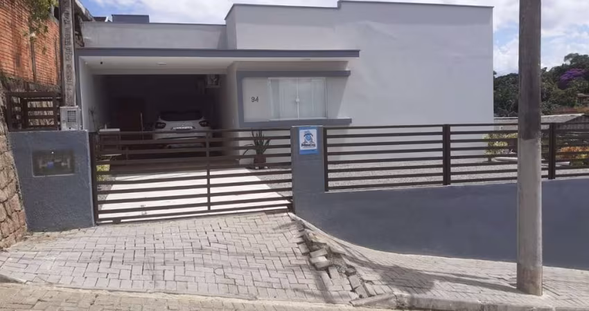 Casa à venda, Não Averbada,ESCRITURADA com 170 m² por R$ 800.000 - João Costa - Joinville/SC