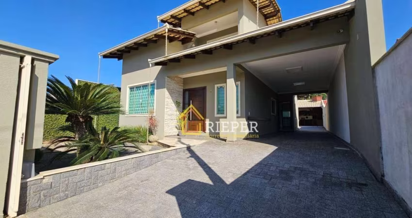 Casa com 3 dormitórios à venda, 248 m² por R$ 900.000,00 - Parque Guarani - Joinville/SC