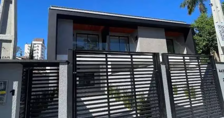 Sobrado com 3 dormitórios à venda, 134 m² por R$ 650.000,00 - Anita Garibaldi - Joinville/SC