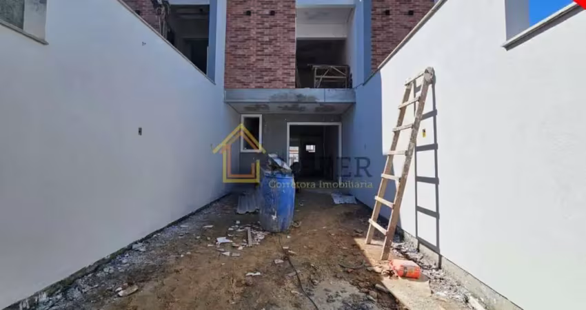 Sobrado geminado à venda em joinville-sc, bairro aventureiro  3 quartos, 1 suíte, 2 vagas, 104m²: confira!