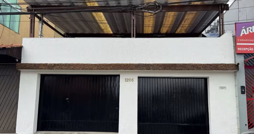 Casa ampla, com quintal, garagem  02 veículos, perto METRO VL MATILDE