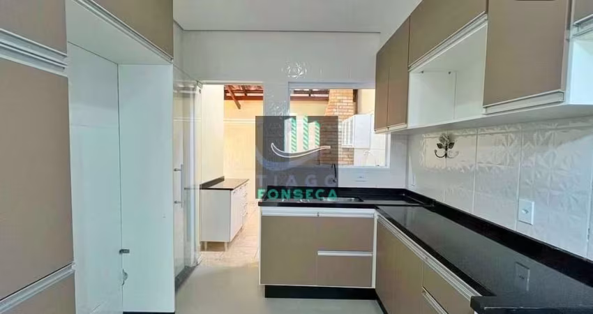 Casa térrea à venda em Cezar de Souza, com 3 dormitórios e 1 suíte