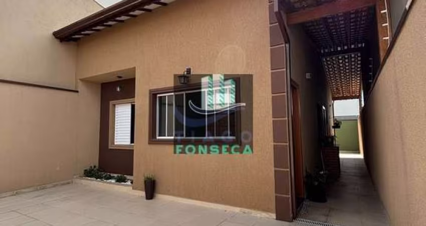 Ótima oportunidade! Casa de 3 dormitórios, sendo 1 suíte, terreno de 150m².