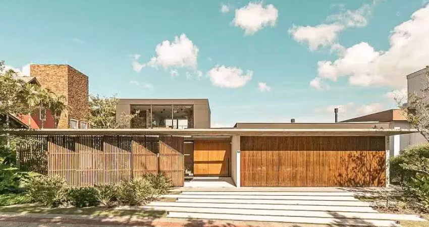 Casa de 3 suítes à venda no cacupé, florianópolis, com vista para o mar