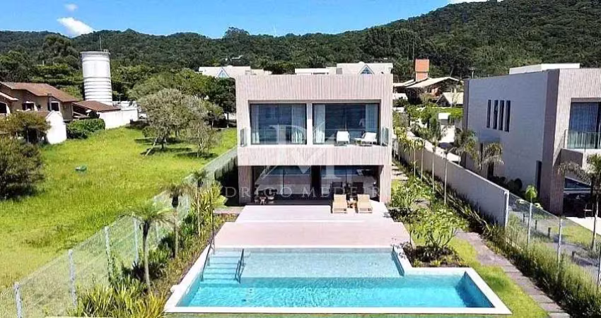 Casa de Frente Para o Mar da Praia do Estaleiro-BC