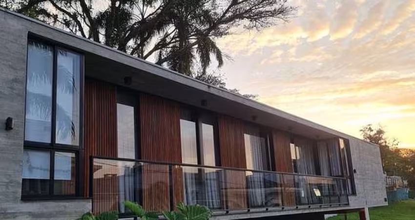Casa 4 Suites, Vista Para o Mar - Barra/BC