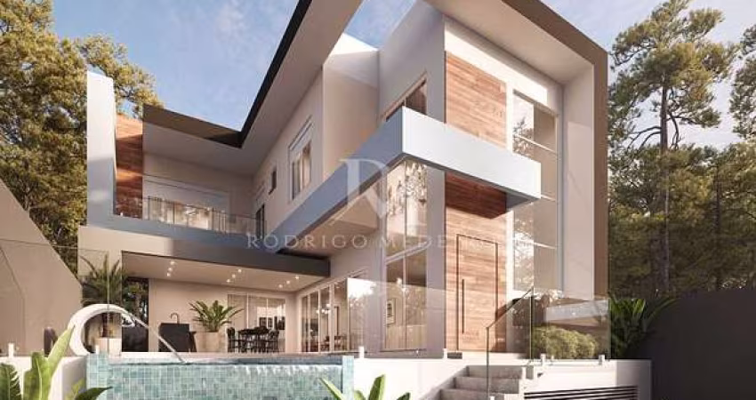 Casa 3 Pavimentos, 3 Suítes, Piscina