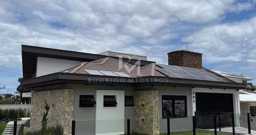 Casa 3 Suítes, Mobilada, Piscina - Pedra Branca, Palhoça/SC