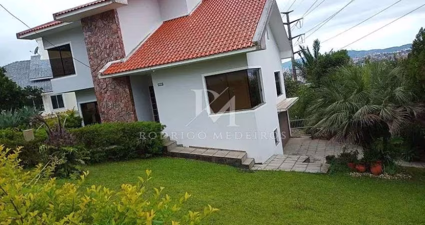 Casa 4 Dormitórios, (2 Suítes), Mobiliado - Bosque das Mansões, São José/C