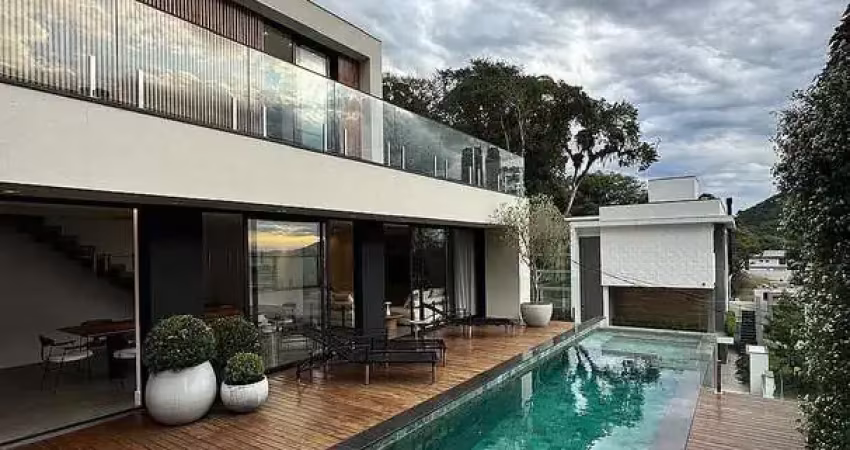 Casa 4  suítes, piscina e visa para o mar - balneário camboriú /sc