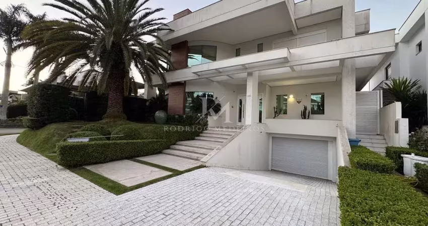 Casa 6 Dormitórios (5 Suítes) - Jurerê Internacional - Florianópolis/SC