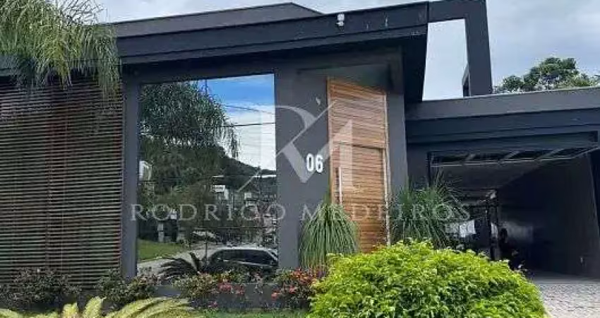 Casa 3 Dormitórios (1 Suíte) -Pedra Branca, Palhoça / SC