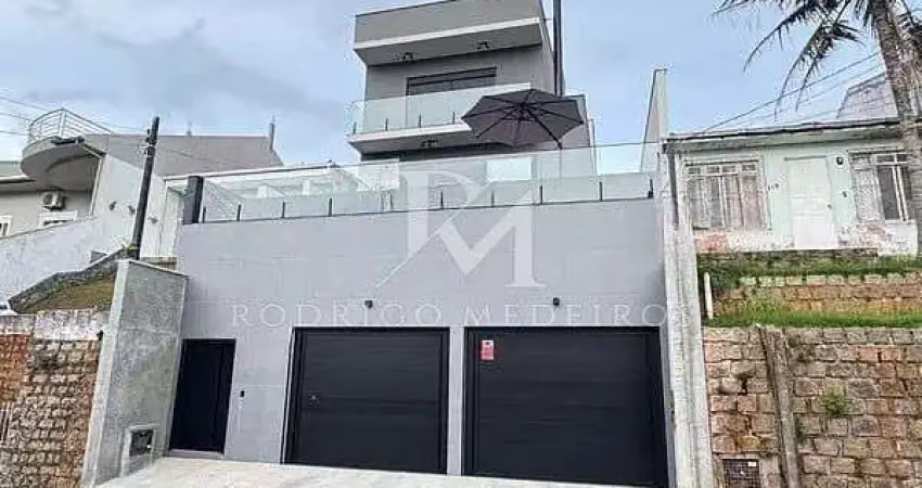 Casa 3 dormitorios (1 suíte e 2 demi-suítes) - estreito, florianópolis-sc