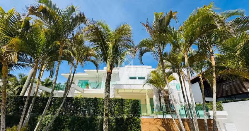 Casa à venda em jurerê internacional, florianópolis, a 50m do mar