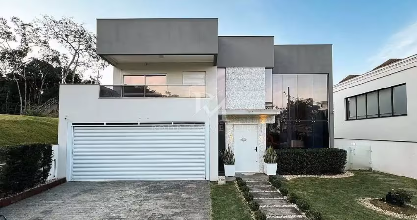 Casa mobiliada de 3 suítes à venda na pedra branca, palhoça