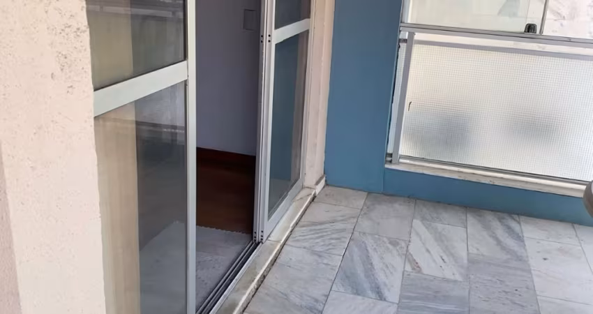Apartmaento de 2 quarts sendo 1 suite  ABM