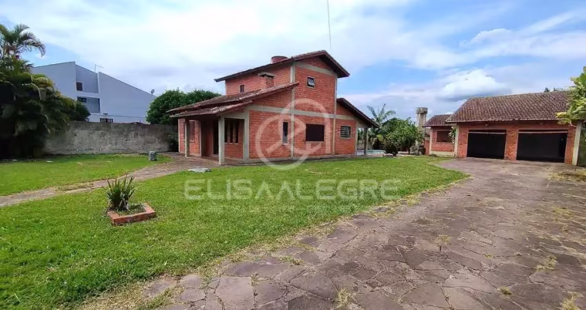 Sobrado + casa auxiliar em terreno de 1.864m² em Esteio