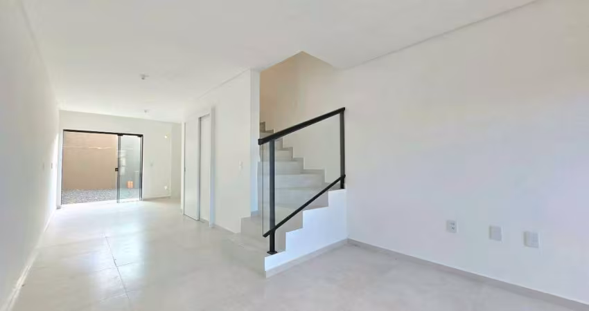 Sobrado Geminado à venda, 2 quartos, 2 suítes, 1 vaga, Iririú - Joinville/SC