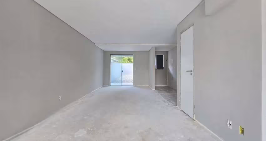 Sobrado Geminado à venda, 3 quartos, 1 suíte, 2 demi-suítes, 1 vaga, Itaum/Floresta - Joinville/SC