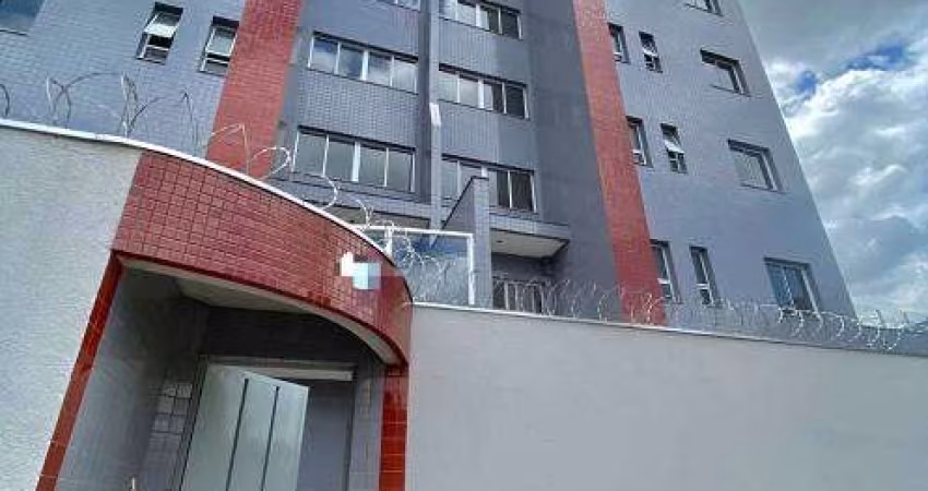 Apartamento amplo - 02 qts. - 01 suíte - 02 vgs. pilotis R$ 375K