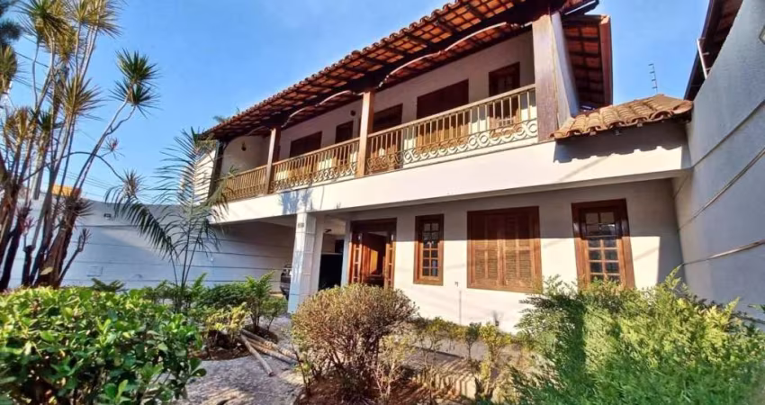 Casa em Condomínio - 4 quartos - 3 suites - 4 vagas - lote 550m²