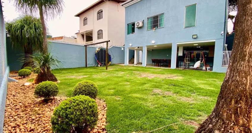 Casa com 3 quartos à venda na Rua Monsenhor Negromonte, 373, Planalto, Belo Horizonte