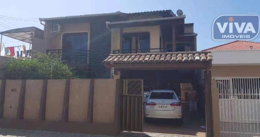 Casa com 4 dormitórios à venda, 300 m² por R$ 1.000.000,00 - São João - Itajaí/SC