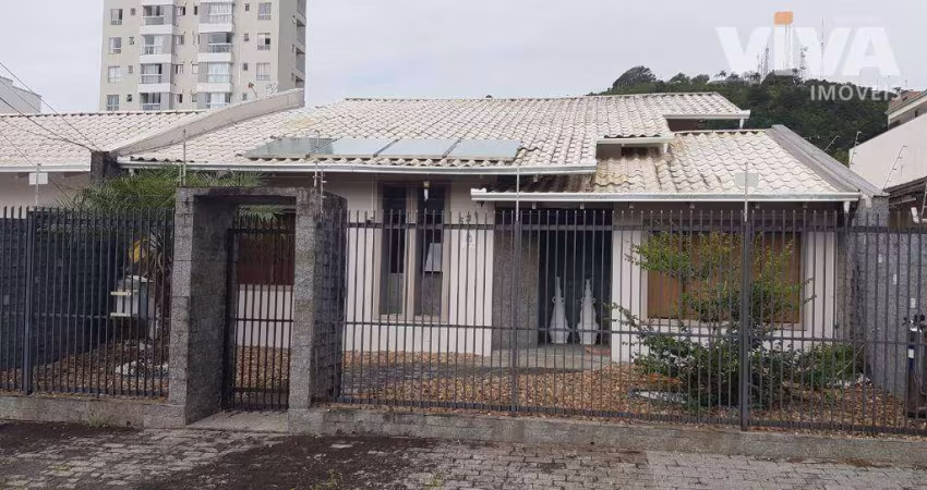 Casa com 3 dormitórios à venda, 300 m² por R$ 1.900.000,00 - Centro - Itajaí/SC