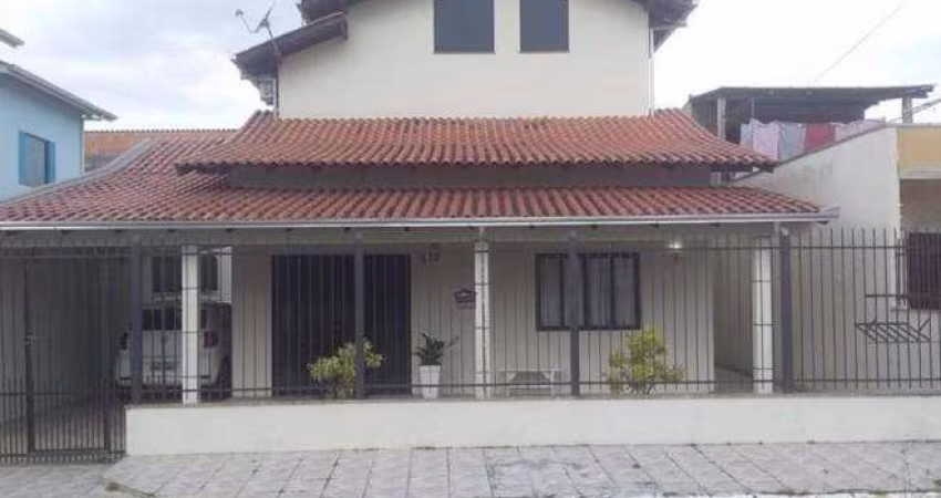 Sobrado com 3 dormitórios à venda, 188 m² por R$ 950.000,00 - Cordeiros - Itajaí/SC