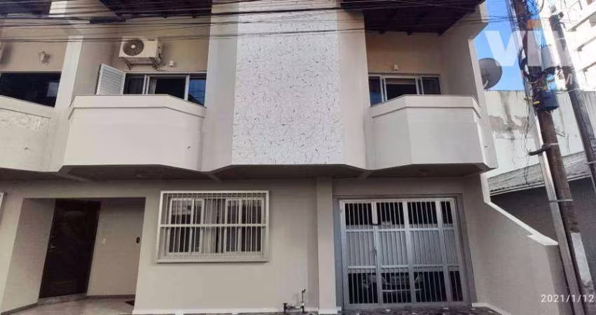 Sobrado com 3 dormitórios à venda, 134 m² por R$ 1.170.000,00 - Centro - Itajaí/SC