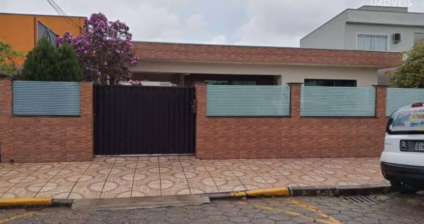 Casa com 3 dormitórios à venda, 300 m² por R$ 1.600.000,00 - São João - Itajaí/SC