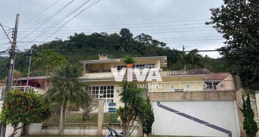 Casa com 3 dormitórios à venda, 212 m² por R$ 2.000.000,00 - Ressacada - Itajaí/SC