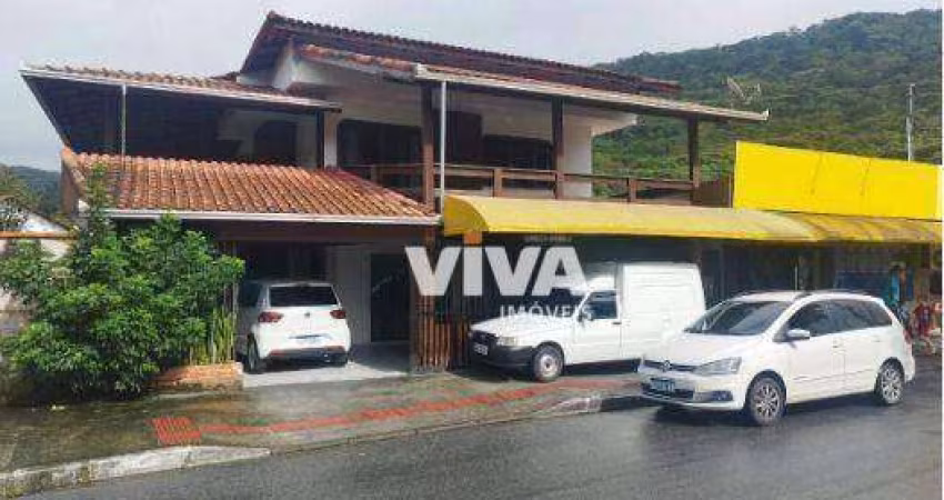 Casa com 3 dormitórios à venda, 558 m² por R$ 2.300.000,00 - Espinheiros - Itajaí/SC