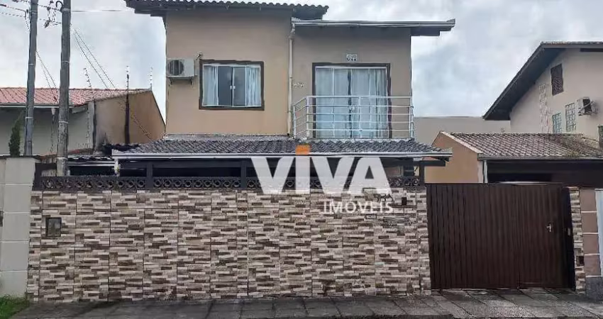 Casa com 2 dormitórios à venda, 200 m² por R$ 480.000,00 - Espinheiros - Itajaí/SC