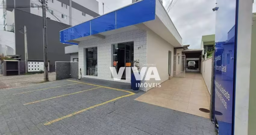 Casa com 4 dormitórios à venda, 318 m² por R$ 2.000.000,00 - São Judas - Itajaí/SC