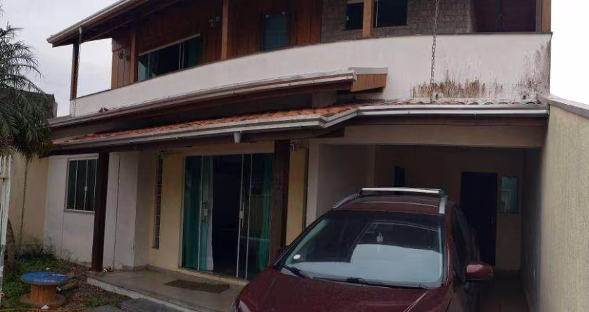 Sobrado com 3 dormitórios à venda por R$ 800.000,00 - São João - Itajaí/SC