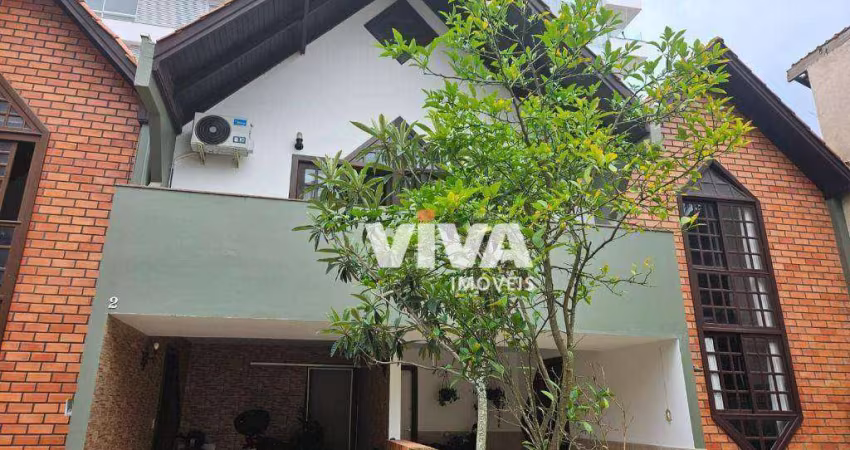 Sobrado com 3 dormitórios à venda, 150 m² por R$ 2.500.000,00 - Praia Brava - Itajaí/SC