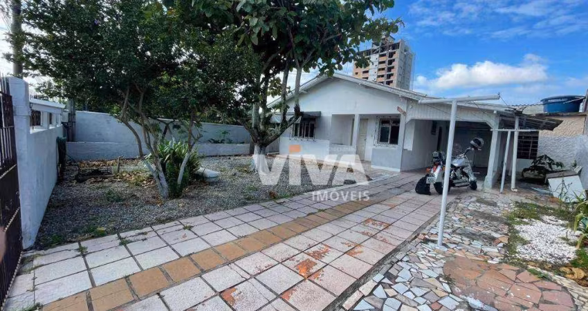 EXCELENTE CASA NO BAIRRO CORDEIROS