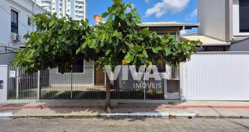 Sobrado com 3 dormitórios para alugar, 145 m² por R$ 5.925,00/ano - Dom Bosco - Itajaí/SC