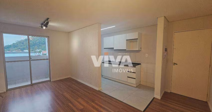Apartamento com 2 dormitórios para alugar, 53 m² por R$ 2.318,20/mês - Espinheiros - Itajaí/SC
