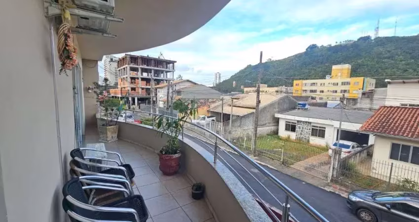 Casa com 4 dormitórios para alugar, 180 m² por r$ 5.590/mês - centro - itajaí/sc