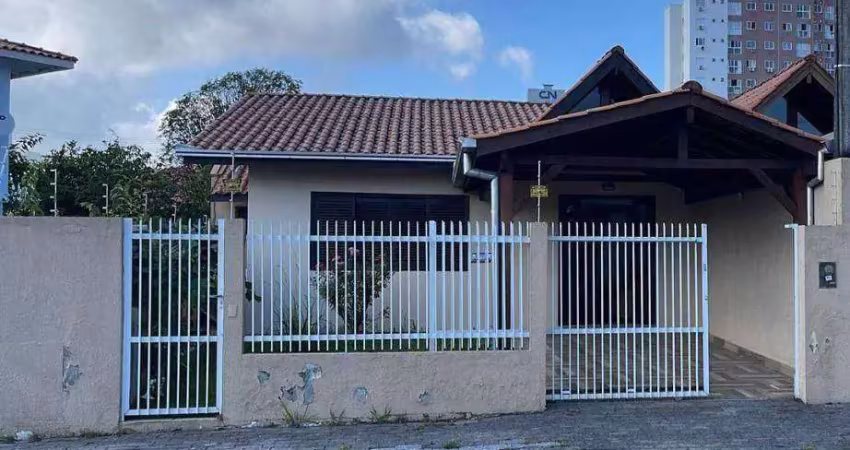 Casa com 2 dormitórios para alugar por r$ 3.940,00/mês - são joão - itajaí/sc