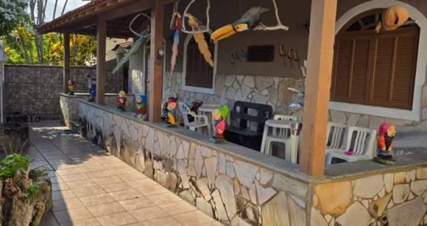 Duplex para Venda em Araruama, Hospício, 7 dormitórios, 3 suítes, 5 banheiros