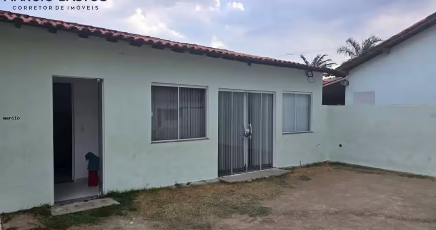 Casa para Venda em Araruama, Clube dos Engenheiros, 2 dormitórios, 2 banheiros, 1 vaga