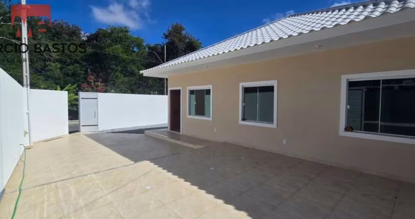 Casa para Venda em Araruama, Parque Hotel, 3 dormitórios, 1 suíte, 2 banheiros, 1 vaga